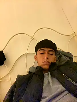 Snapshot of BadboyXXXMZ chatting on October 13, 2025, 5:09 am BadboyXXXMZ online show from October 13, 2025, 5:09 am