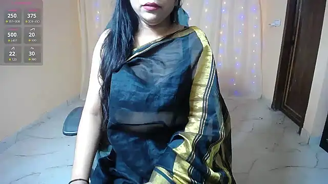 Snapshot of Divvya_ chatting on December 5, 2025, 7:12 pm Divvya online show from December 5, 2025, 7:12 pm