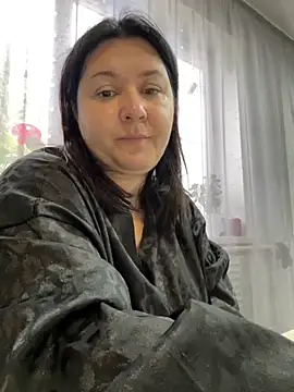 Liza Will online show from November 10, 2025, 6:29 am