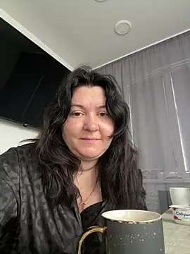 Liza Will online show from February 18, 2026, 7:17 am