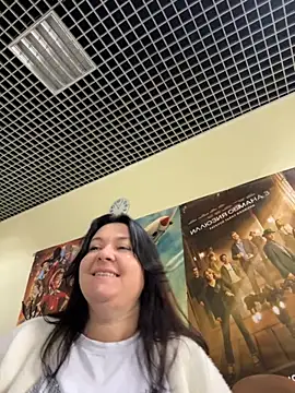 Liza Will online show from November 8, 2025, 8:07 am