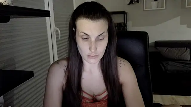 DonnaAmore online show from May 17, 2026, 8:09 pm