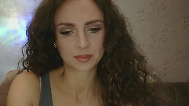 Snapshot of Amber_Carrol chatting on November 18, 2025, 5:16 pm Amber Carrol online show from November 18, 2025, 5:16 pm