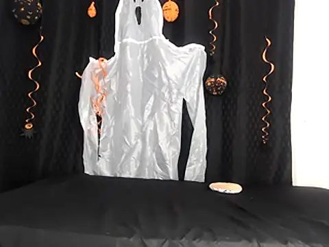 Snapshot of AntonelaMorriz chatting on October 30, 2025, 7:28 am AntonelaMorriz online show from October 30, 2025, 7:28 am