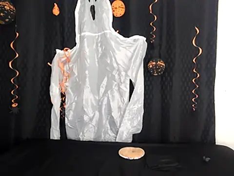 Snapshot of AntonelaMorriz chatting on October 29, 2025, 7:18 am AntonelaMorriz online show from October 29, 2025, 7:18 am