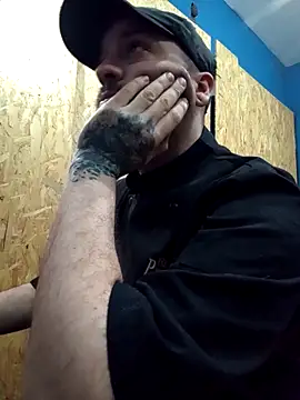 Snapshot of Shingroth chatting on September 24, 2025, 1:28 pm Shingroth online show from September 24, 2025, 1:28 pm