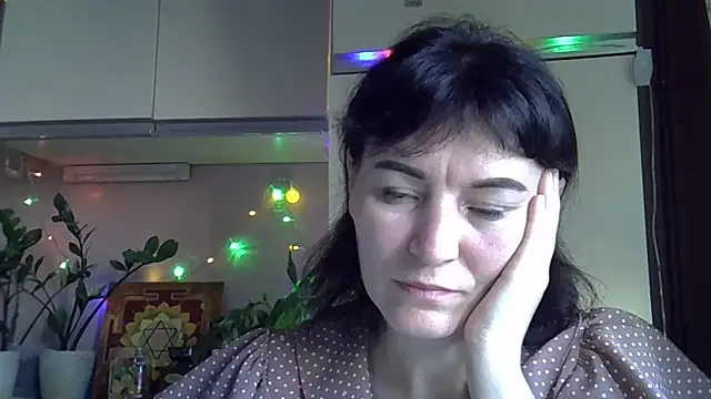 Krystal 82 online show from September 26, 2025, 3:19 pm