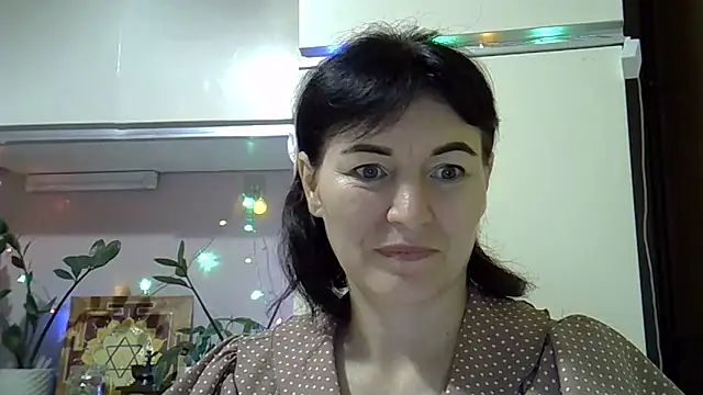 Krystal 82 online show from September 24, 2025, 6:36 pm