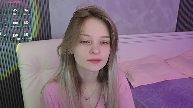 Snapshot of vialeta_baby chatting on October 9, 2025, 10:54 pm vialeta baby online show from October 9, 2025, 10:54 pm