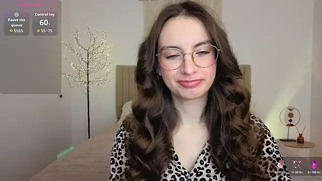 Snapshot of Real_cutie1 chatting on June 4, 2026, 12:43 pm Real cutie1 online show from June 4, 2026, 12:43 pm