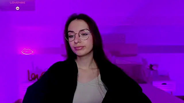 Snapshot of Real_cutie1 chatting on November 10, 2025, 8:58 pm Real cutie1 online show from November 10, 2025, 8:58 pm