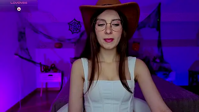 Snapshot of Real_cutie1 chatting on October 31, 2025, 7:32 pm Real cutie1 online show from October 31, 2025, 7:32 pm