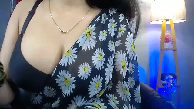 Snapshot of kiara_1122 chatting on April 15, 2026, 10:21 pm kiara 1122 online show from April 15, 2026, 10:21 pm