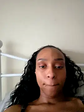 Snapshot of Hazel_Dollxx chatting on March 31, 2026, 5:37 pm Hazel Dollxx online show from March 31, 2026, 5:37 pm