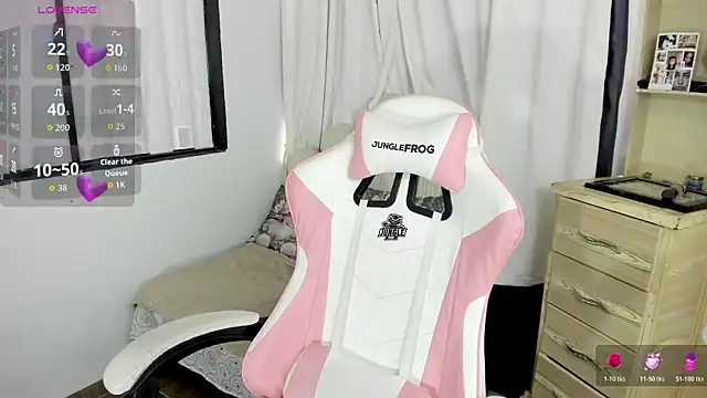 Snapshot of megan_foz chatting on February 5, 2026, 5:53 pm megan foz online show from February 5, 2026, 5:53 pm