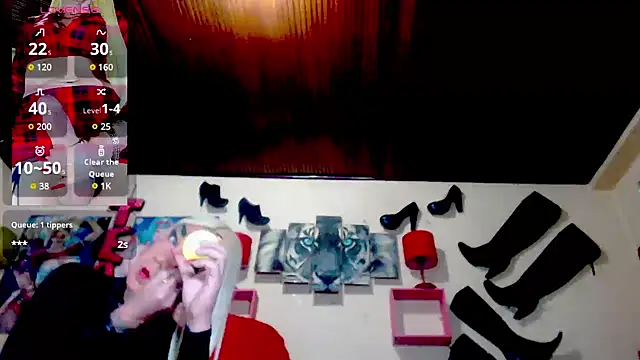 blondehot5v online show from October 1, 2025, 12:20 pm