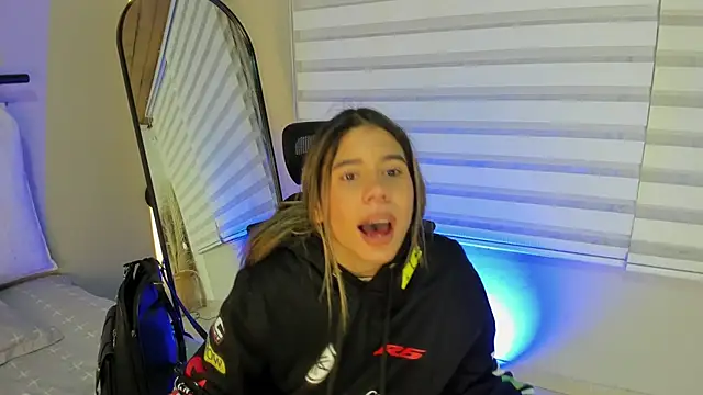 Rachell criss online show from November 26, 2025, 4:01 am