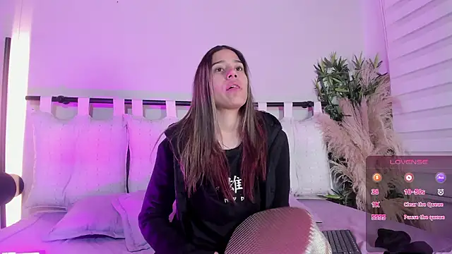 Rachell criss online show from February 3, 2026, 4:21 am