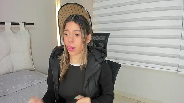 Rachell criss online show from November 29, 2025, 4:01 am