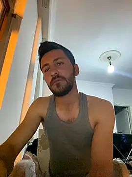 emredenizz07 online show from November 3, 2025, 7:17 pm