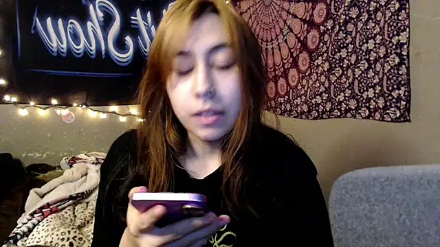 Snapshot of London_Ray chatting on July 19, 2026, 12:19 am London Ray online show from July 19, 2026, 12:19 am
