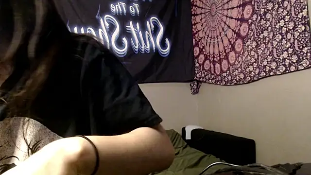 Snapshot of London_Ray chatting on June 4, 2026, 9:52 pm London Ray online show from June 4, 2026, 9:52 pm