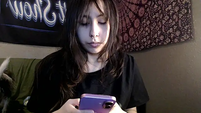 Snapshot of London_Ray chatting on June 2, 2026, 11:38 pm London Ray online show from June 2, 2026, 11:38 pm
