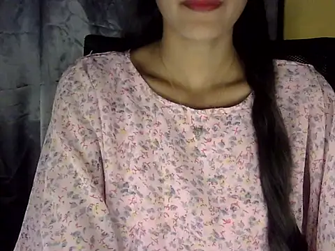 zara Khan0 online show from October 27, 2025, 2:07 pm