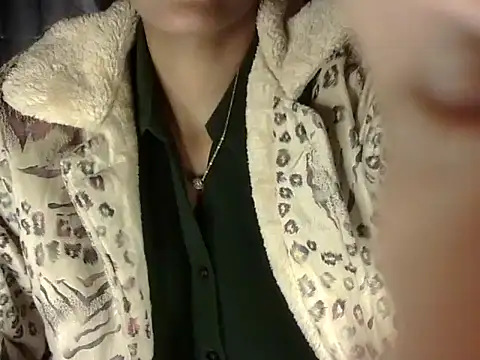 zara Khan0 online show from November 18, 2025, 5:38 pm