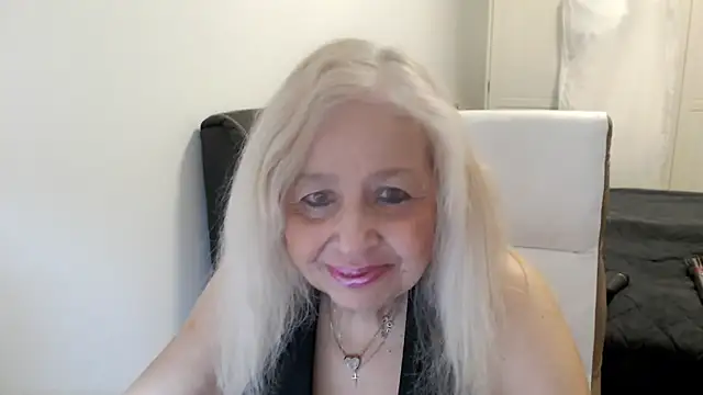 SusiLifeXXX online show from March 15, 2026, 9:00 pm