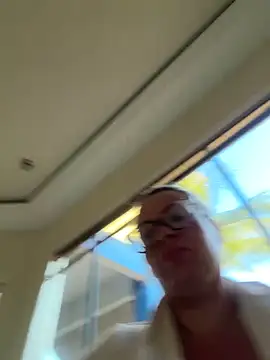 Anjinhavagabunda online show from April 6, 2026, 10:05 am