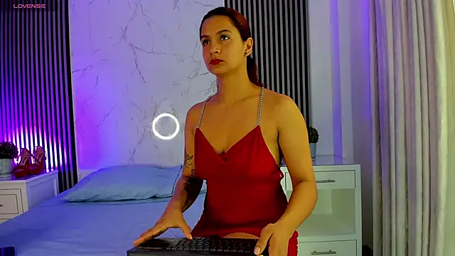 Snapshot of JackAndRosse_ chatting on October 29, 2025, 1:21 pm JackAndRosse online show from October 29, 2025, 1:21 pm