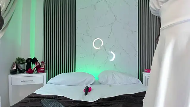 JackAndRosse  online show from March 14, 2026, 2:45 pm