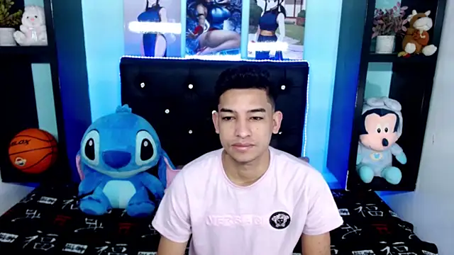 x oliver x online show from November 12, 2025, 3:21 am