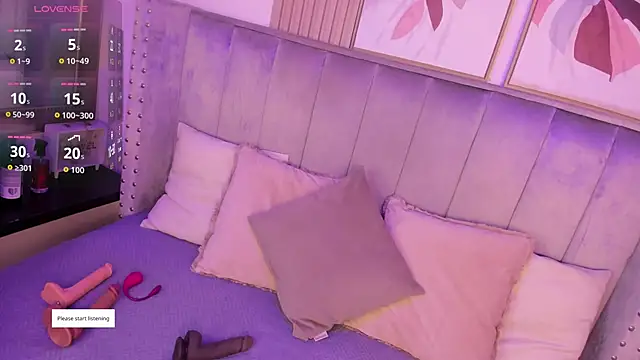 Seshat Hitt online show from November 1, 2025, 7:52 pm