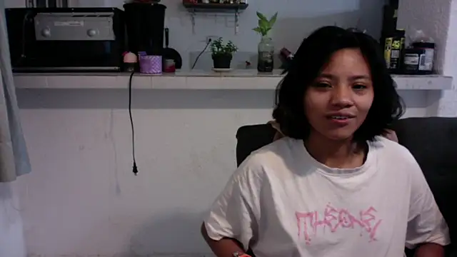 Snapshot of Nia_Desire chatting on May 26, 2026, 5:05 am Nia Desire online show from May 26, 2026, 5:05 am