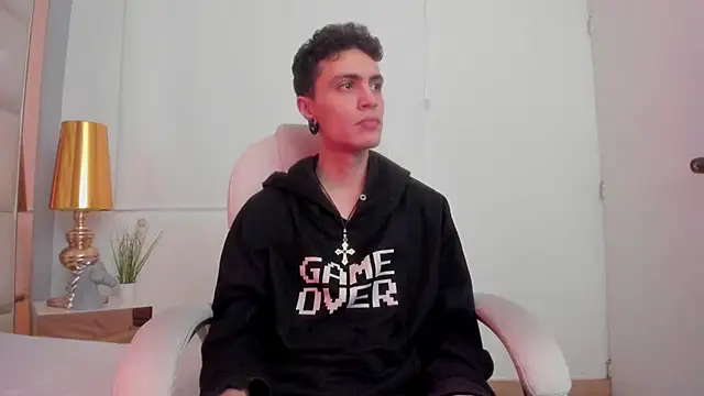 dark sun302 online show from November 19, 2025, 9:37 pm