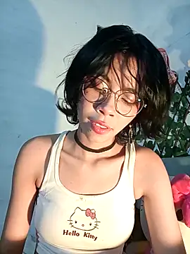 Snapshot of dolliette24 chatting on December 21, 2025, 4:14 am dolliette24 online show from December 21, 2025, 4:14 am