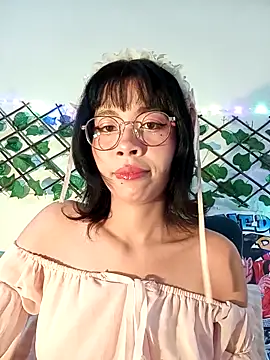 dolliette24 online show from April 14, 2026, 3:33 am