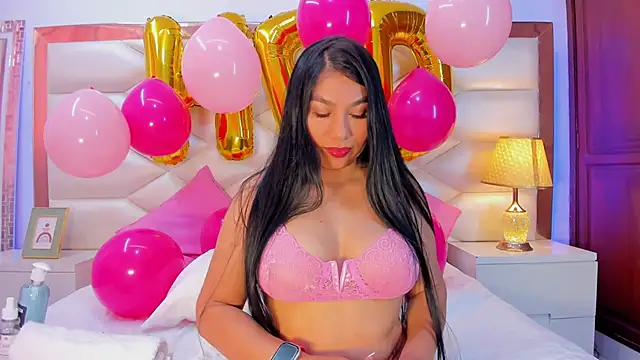 Snapshot of KarinaGomezxxx chatting on October 8, 2025, 2:07 pm KarinaGomezxxx online show from October 8, 2025, 2:07 pm
