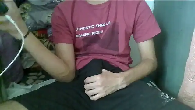 Snapshot of Blover187007 chatting on November 4, 2025, 9:13 am Blover187007 online show from November 4, 2025, 9:13 am