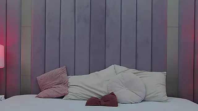 ZoeyNeal online show from March 21, 2026, 2:21 pm