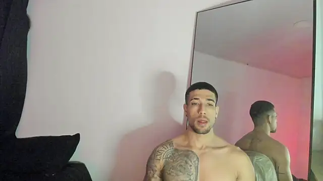 ThiagoLugo online show from November 5, 2025, 6:05 am