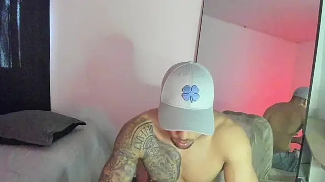 ThiagoLugo online show from October 20, 2025, 4:29 pm