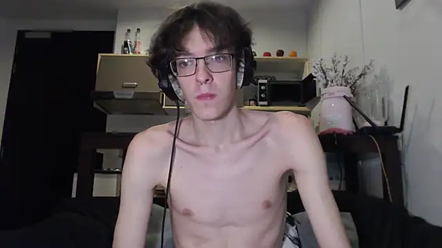 LovesomeCookie online show from October 13, 2025, 2:07 pm