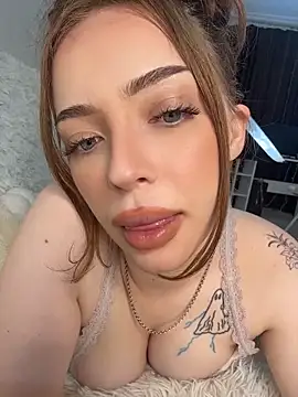 Snapshot of Hannah_xBaby chatting on June 5, 2026, 12:11 pm Hannah xBaby online show from June 5, 2026, 12:11 pm