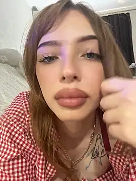 Snapshot of Hannah_xBaby chatting on June 4, 2026, 9:36 am Hannah xBaby online show from June 4, 2026, 9:36 am