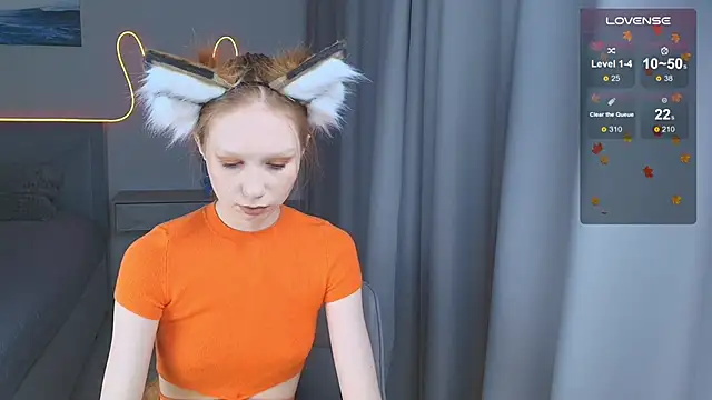 FoxyMira online show from November 14, 2025, 1:15 pm