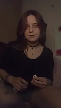 Snapshot of AlicePill chatting on December 17, 2025, 3:50 pm AlicePill online show from December 17, 2025, 3:50 pm