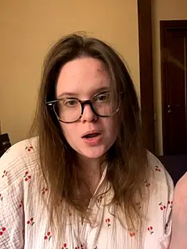 Snapshot of MariaMirabella chatting on November 16, 2025, 9:19 pm MariaMirabella online show from November 16, 2025, 9:19 pm